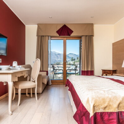 Camera matrimoniale belvedere con vista colline trento