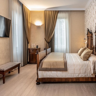 Hotel camere con maxi schermo