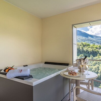 Hotel trento junior suite con terrazza e idromassaggio privato