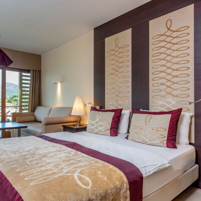 Spaziosa junior suite con vista sulle colline di trento