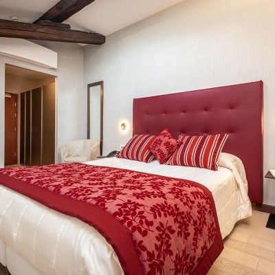 Stanza mansardata hotel trento