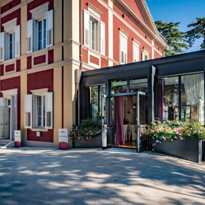 Ingresso sul giardino sala da pranzo cardinale