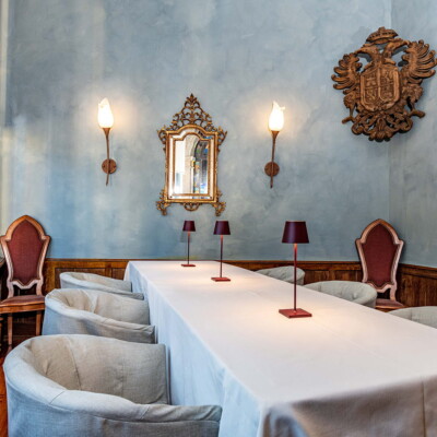 Piccola sala meeting in villa storica a trento