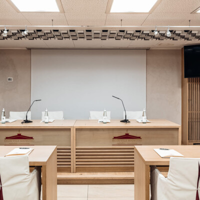 Sala a trento per convegni ludovico madruzzo 2