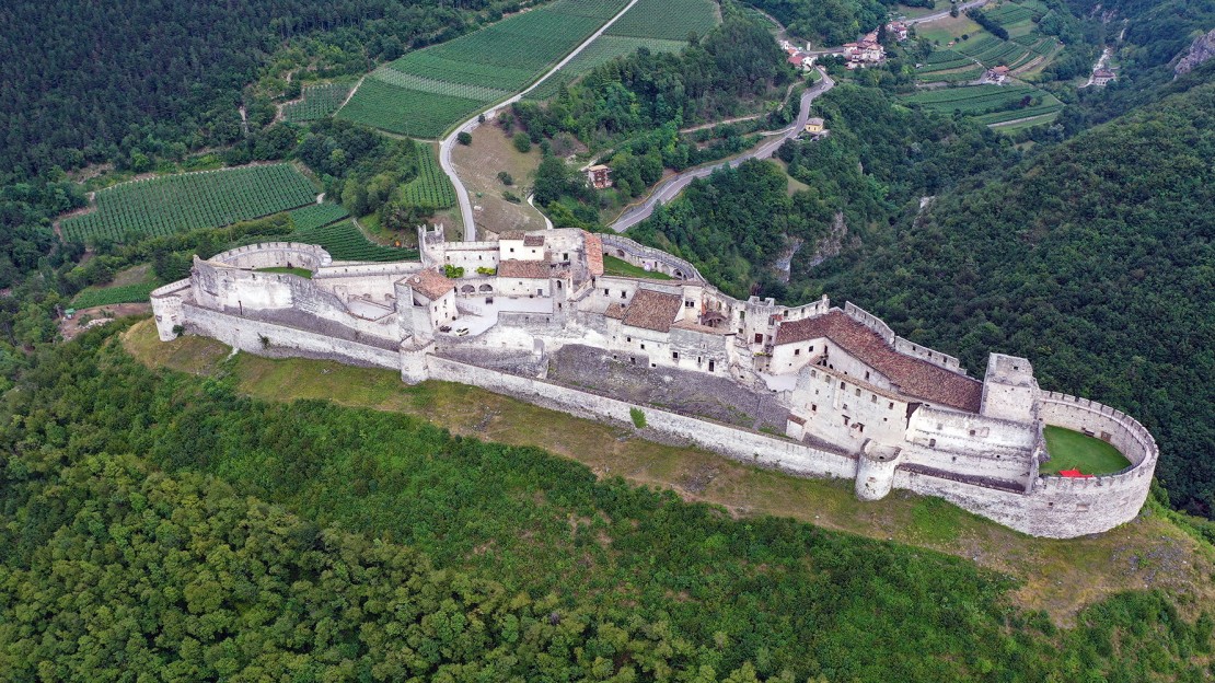 Castello di Baseno in Trentino