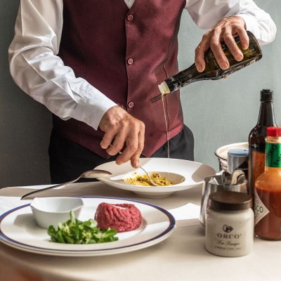 Preparazione tartare di manzo alla trentina