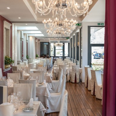 Sala da pranzo veranda ristorante trento